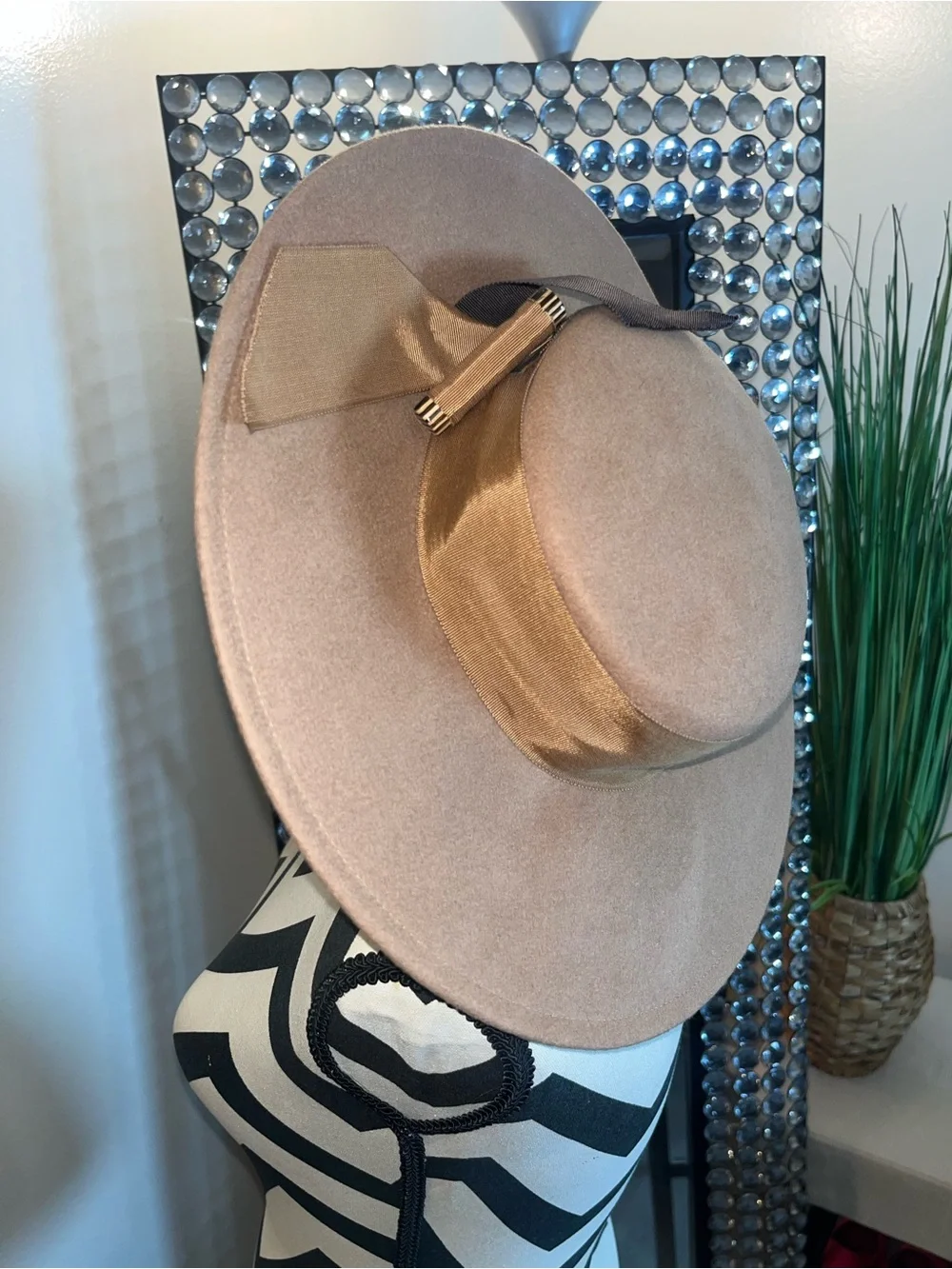 Classic Wide-Brim Brown Women's Felt Hat with Ribbon Accent